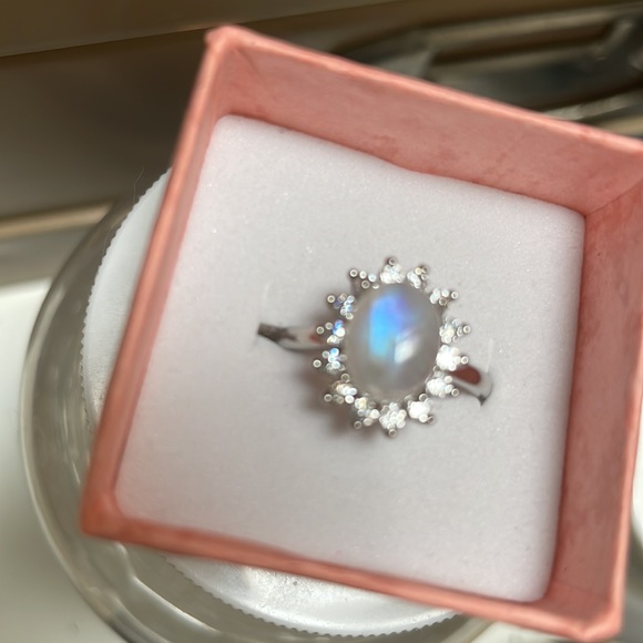 Moonstone ring adjustable - Picture 3 of 3